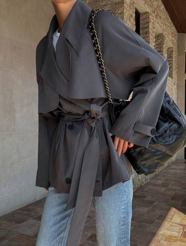 بارونی زنانه. ترنچکت